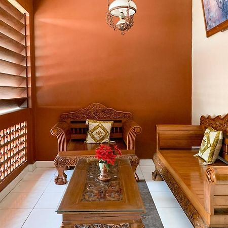 Grha Vege Jawi Syariah Mitra Reddoorz Hotel Yogyakarta Luaran gambar